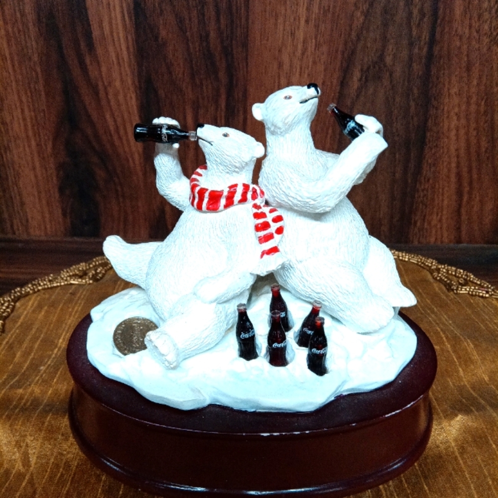Vintage Winding Musical Coca Cola Bears